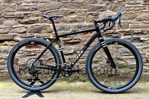 Kinesis Tripster AT ficha técnica y opiniones